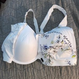 Victoria secret sports bra. Front clasp with an additional zip front